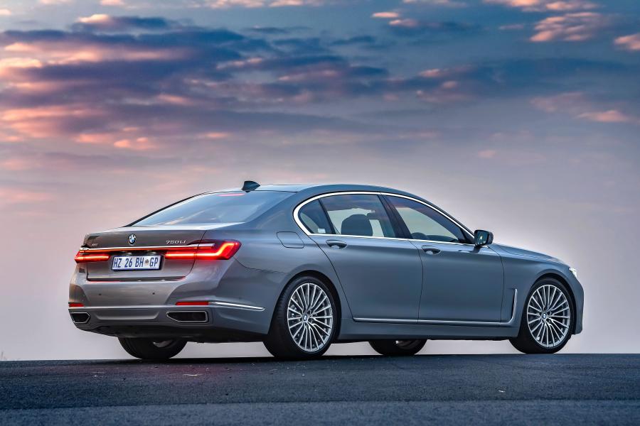  BMW 750Li xDrive (G12) 2019 года  (ZA) (фото 6 из 40)